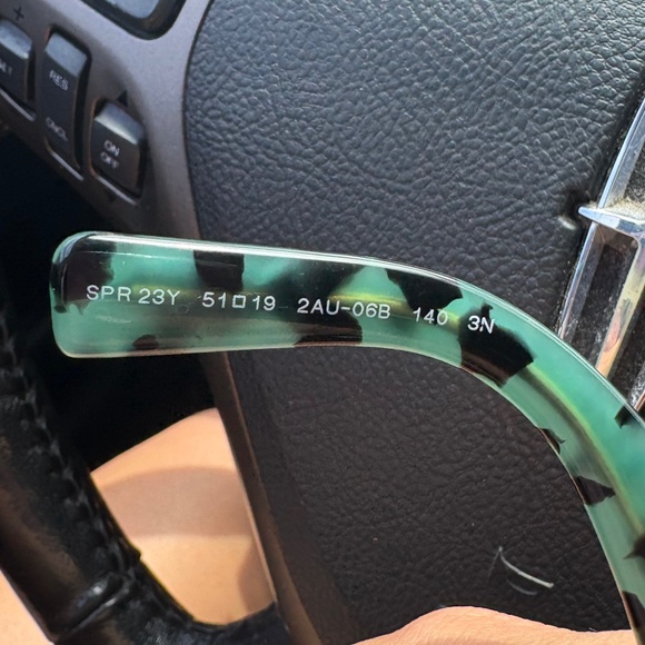 Prada sunglasses - Picture 3 of 5